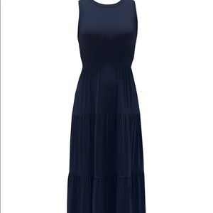 NWT Tiered sleeveless dress